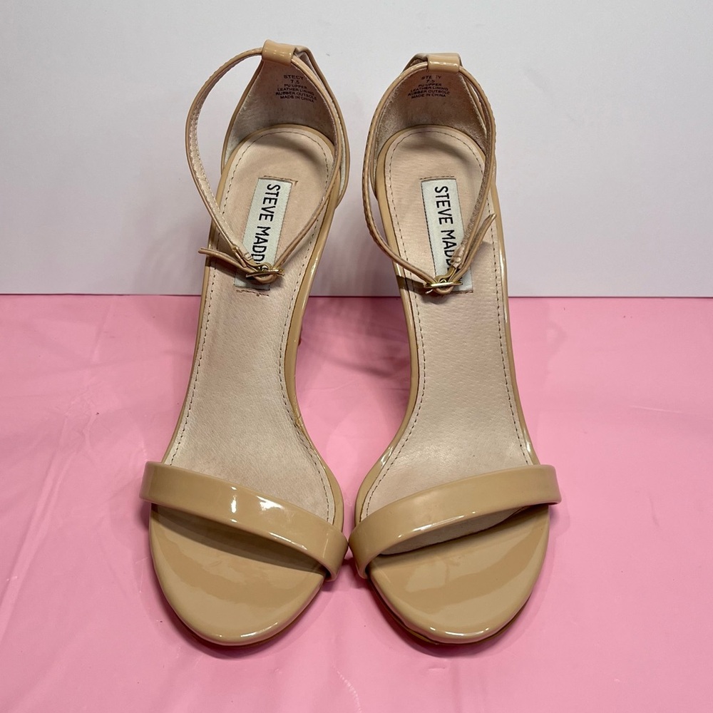 Steve Madden 7.5 Stecy Nude Patent Heels